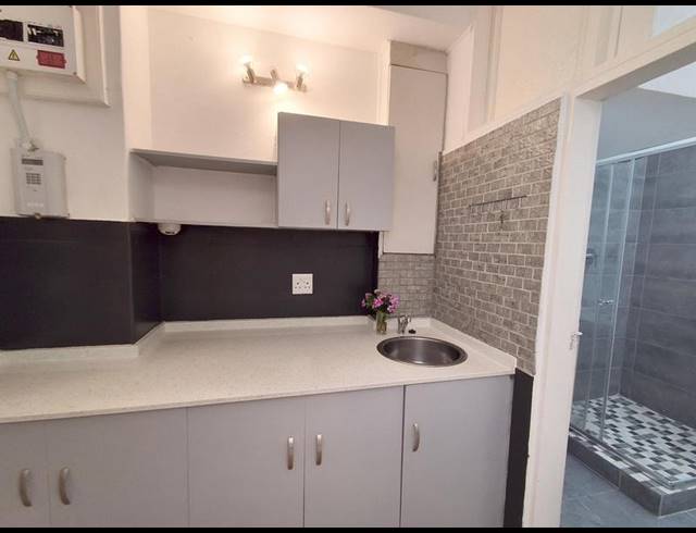 0 BEDROOM APARTMENT FOR SALE IN SEA POINT